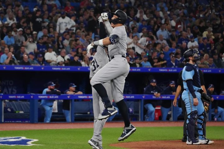 “Judge Homer’s Performance Leads Yankees to Victory Against Blue Jays”