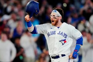 Toronto Blue Jays defeat New York Yankees with a game-winning homer by Jansen in the final inning.