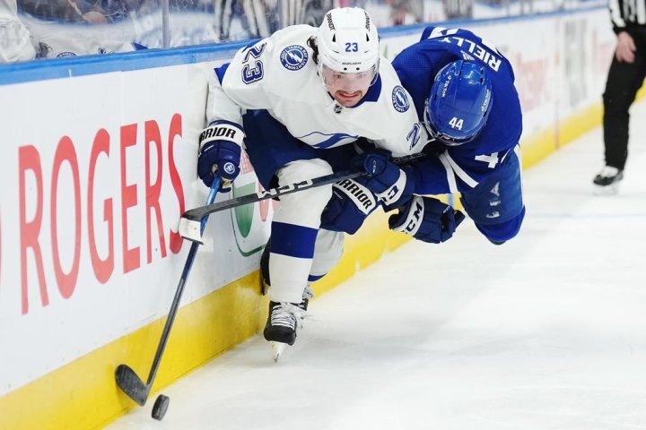 Toronto Maple Leafs defeated by Lightning 4-2, leading to Game 6.