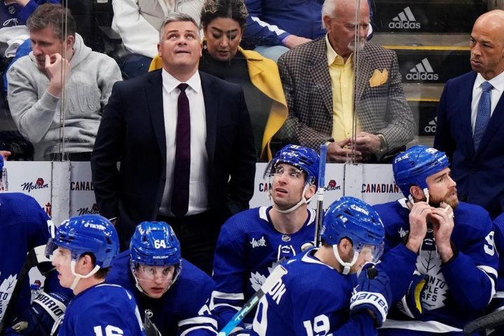 Toronto Maple Leafs Seek to Close Out Lightning on the Road with Vibrant Performance