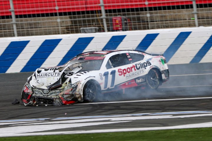 Chase Elliott Suspended for Deliberately Colliding with Denny Hamlin in NASCAR Race – National News on Globalnews.ca