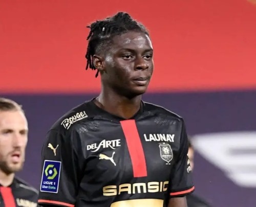 Chelsea voert gesprekken met Rennes om de neef van de voormalige Super Eagles-verdediger te contracteren