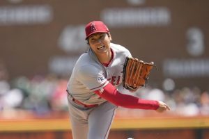 Fans disappointed as Ohtani opts out of pitching in Toronto