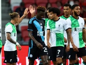 Iheanacho en Ndidi in actie terwijl Leicester met 4-0 verliest van Liverpool in laatste oefenwedstrijd voor het seizoen