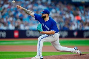 Toronto Blue Jays bring back Alek Manoah as starting pitcher