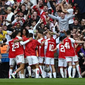 Arsenal behoudt dominantie over Man City in Community Shield na winst in strafschoppenserie