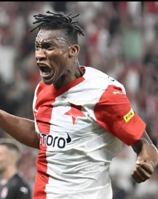 Ex-Flying Eagles-aanvaller Tijani scoort terwijl Slavia Praag de eerste wedstrijd van de UELQ Playoffs wint.