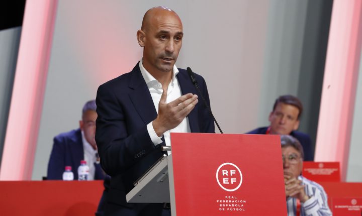 Mounting Pressure for Spain's Soccer Boss Luis Rubiales to Resign - National | Globalnews.ca