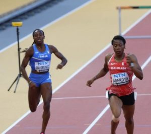 Nigeriaanse Folorunso en Adekoya uit Bahrein gaan door naar de halve finales van de 400 meter horden voor vrouwen tijdens de #WorldAthleticsChamps in Italië.