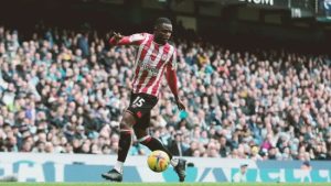 Onyeka tekent nieuw vierjarig contract bij Brentford