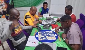 Scrabble: PANASA President's Cup; Ezinore steelt de show en wint dag twee ten koste van Ikekeregor