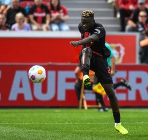 Voorbereiding op het seizoen: Boniface scoort in Leverkusen's 4-0 overwinning tegen West Ham