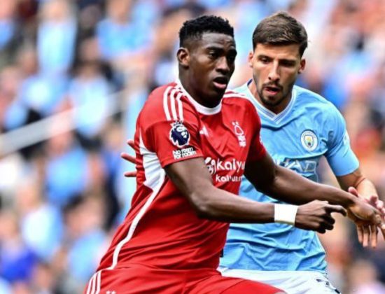 Awoniyi en Aina lijden nederlaag met Forest tegen Man City