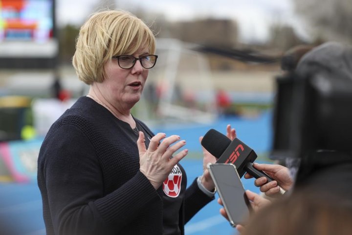 Canada’s Sports Minister Urges Hockey Leaders to Take Action at Summit