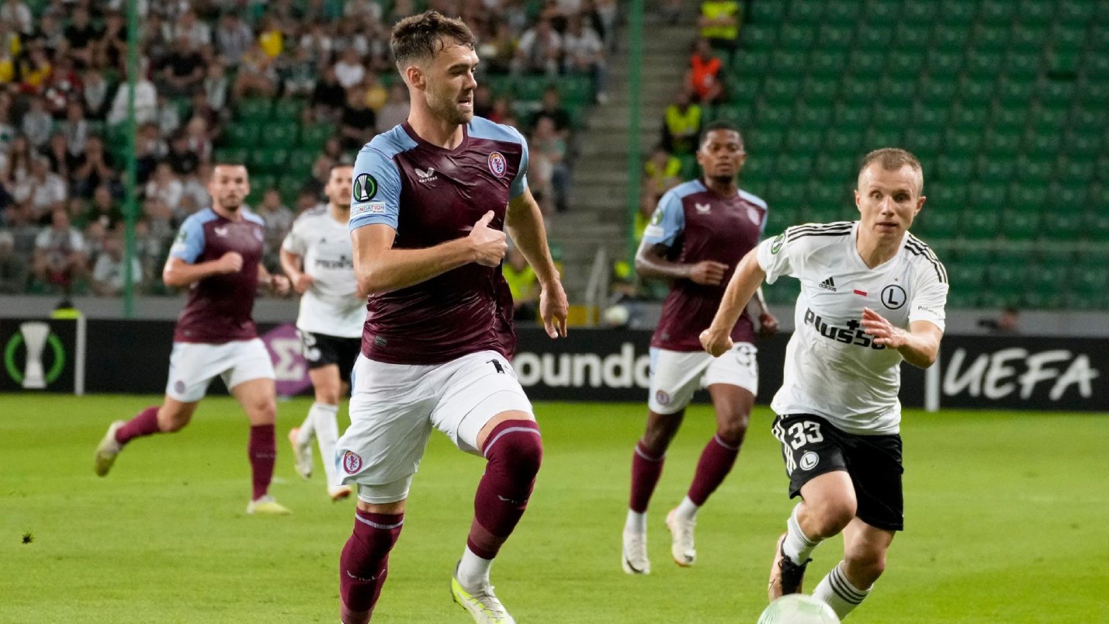 ECL: Legia Warschau verrast Aston Villa in spannende wedstrijd met vijf doelpunten, Club Brugge houdt Besiktas tegen