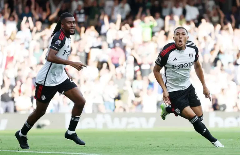 Iwobi maakt winnend debuut bij Fulham terwijl Man United opnieuw nederlaag lijdt