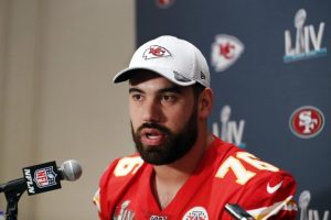 Laurent Duvernay-Tardif, Super Bowl champion, announces retirement from football