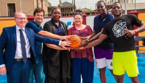 NBA Africa en AFD onthullen nieuw gerenoveerd veld in het Campos Mini Stadion