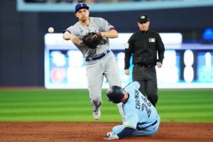 Seager's Three RBIs Lead Rangers to Sweep Blue Jays