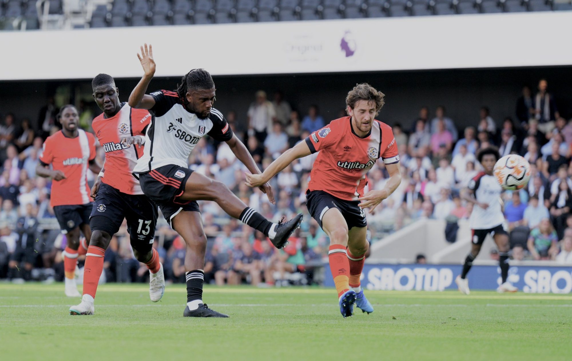 Silva steunt Iwobi om een grote impact te maken bij Fulham