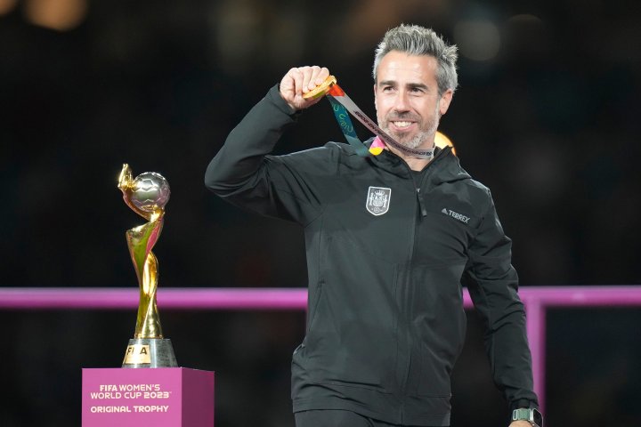 Spain’s women’s team coach dismissed following World Cup kiss scandal – National | Globalnews.ca