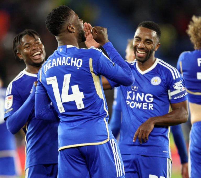 Iheanacho scoort opnieuw, Ndidi levert assist om Leicester terug naar de top te sturen na thuisoverwinning.