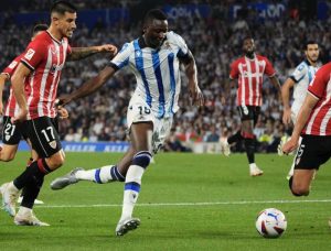 LALIGA: Sadiq levert assist in Sociedad's 3-0 overwinning tegen Bilbao