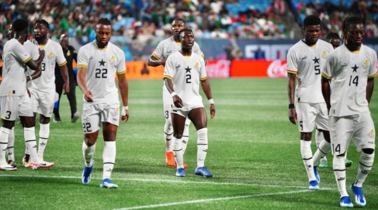 Mexico behoudt dominantie over Ghana na 2-0 overwinning in vriendschappelijke wedstrijd