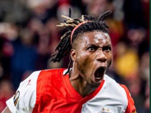 Ogbu geselecteerd voor het Europa League Team van de Week