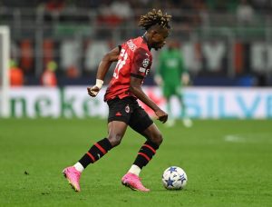 Okocha: 'Geweldige aanwinst' Chukwueze zal schitteren bij AC Milan