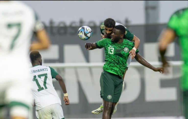 Vriendschappelijk: Saudi-Arabië scoort laat doelpunt om Super Eagles tot 2-2 gelijkspel te dwingen