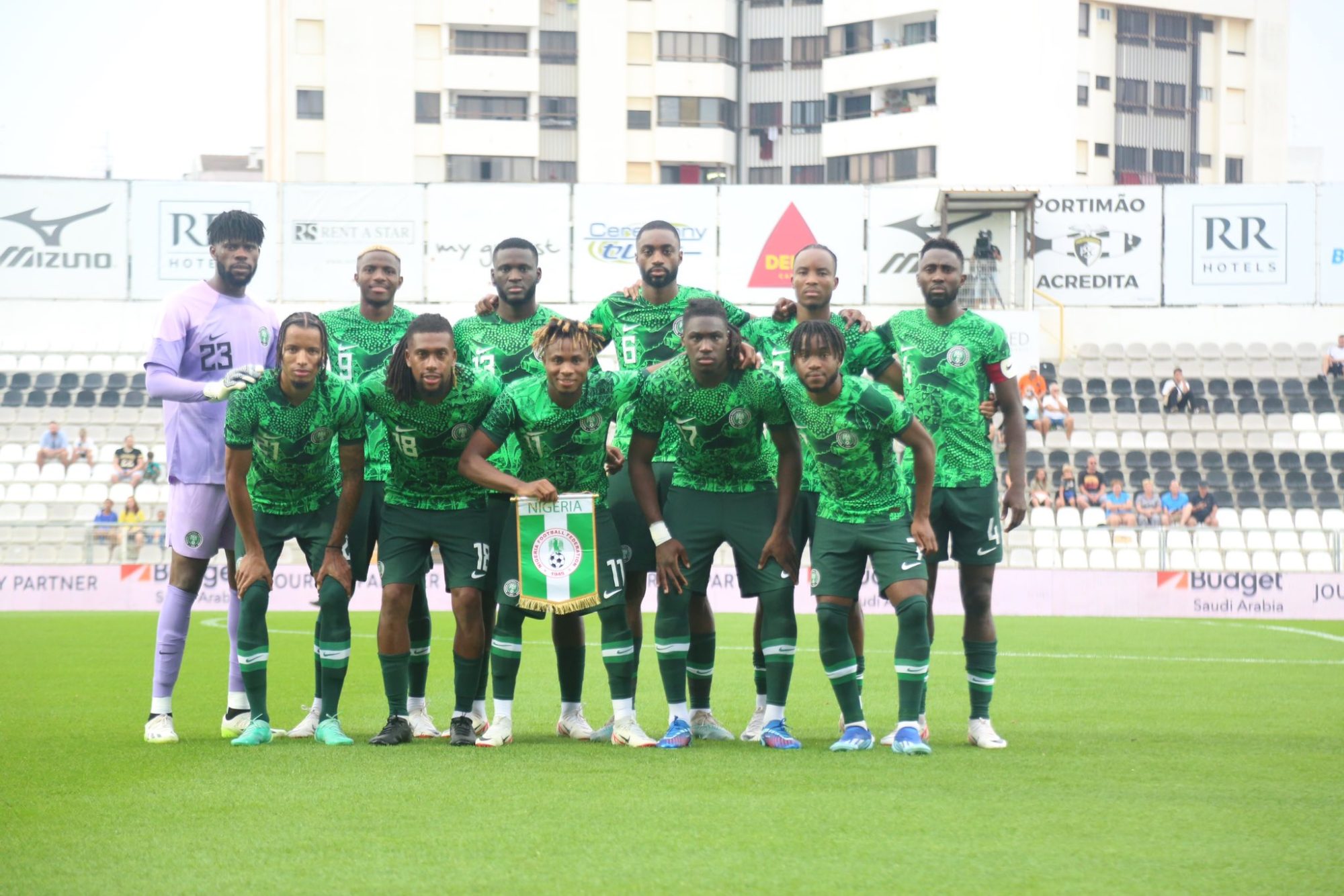 "‘Laten we het opnieuw doen’ - Zakenmagnaat Tafida spoort Super Eagles aan om voor de ultieme prijs te gaan bij AFCON 2023"