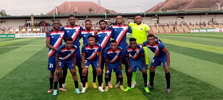 Lobi Stars verslaan Bayelsa Utd uit en heroveren de eerste plaats, Sporting Lagos vernedert Pillars