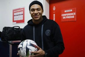 Mbappé: Mijn toekomstige carrière wordt opgelost met PSG