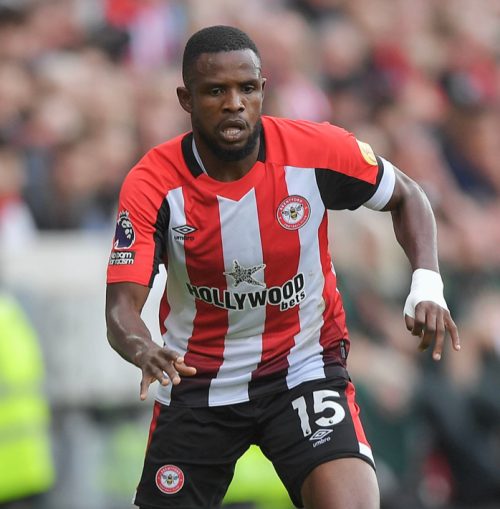 Onyeka grijpt naast de Man of the Match Award van Brentford