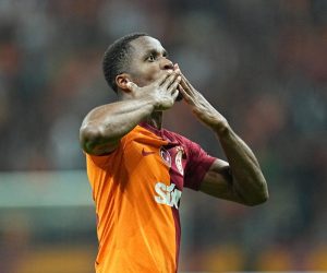 Zaha's tweede doelpunt voor Galatasaray zinkt Kasimpasa, Omeruo's goal niet genoeg