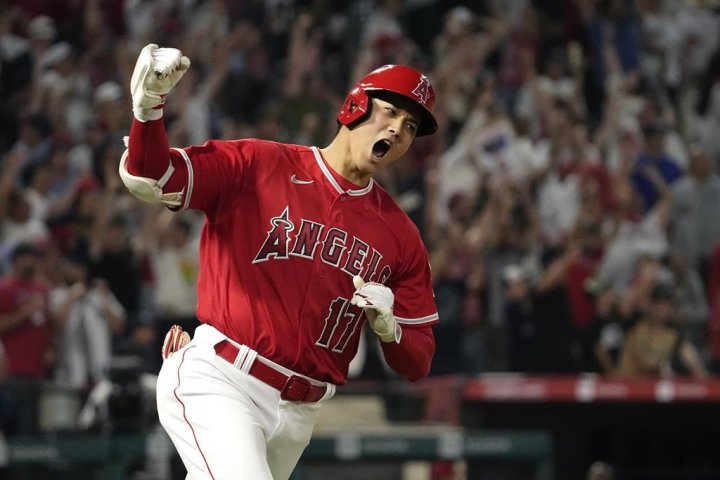 Blue Jays fans express disappointment as Ohtani chooses Los Angeles Dodgers