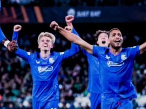 Dessers scoort en levert assist als Rangers Betis verslaat en doorgaat naar de achtste finales