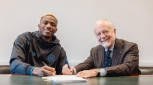 OFFICIEEL: Osimhen verlengt contract bij Napoli tot 2026