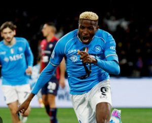 Osimhen vestigt nieuw Serie A-doelpuntenrecord bij Napoli