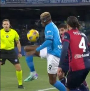 Osimhen's assist tegen Cagliari wordt bestempeld als iconisch in Serie A.