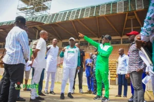 Sportminister inspecteert Obafemi Awolowo Stadion