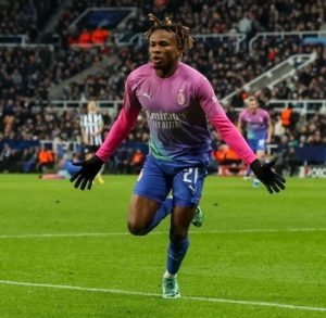 UCL: Chukwueze's geweldige doelpunt bezorgt Milan comeback-overwinning tegen Newcastle en Europa League-ticket