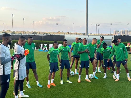 Exclusief: Blessuretegenslagen zullen geen invloed hebben op de prestaties van de Super Eagles op de AFCON 2023 - Aikhoumogbe