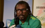 Senegal Coach Cissé opgenomen in het ziekenhuis na overwinning tegen Kameroen tijdens AFCON 2023