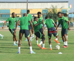 Vandaag traint het Nigeriaanse nationale voetbalteam, de Super Eagles, voor de AFCON 2023-wedstrijd.