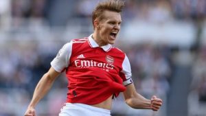 Arsenal kan de UCL en EPL-titel winnen - Odegaard