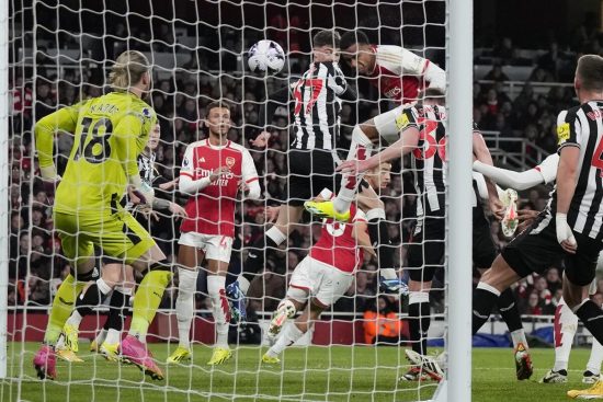 EPL: Arsenal blijft titeluitdaging aangaan en verslaat Newcastle