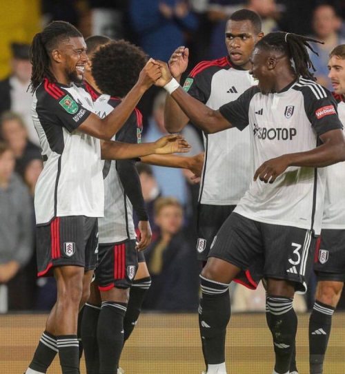 Oliseh prijst Iwobi, Bassey in Fulham's overwinning op Man United