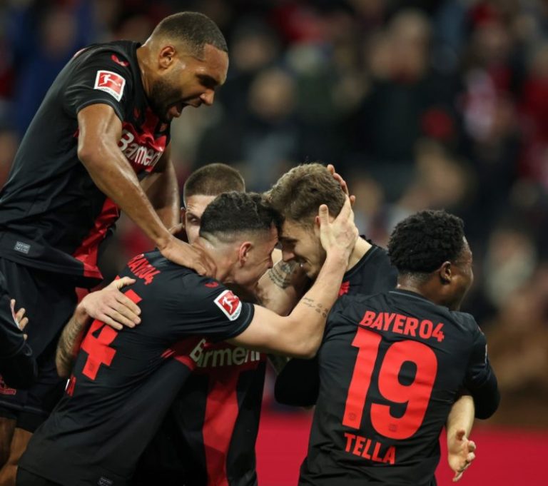 Tella-tassen helpen Leverkusen Bayern te verpletteren en ongeslagen reeks te verlengen tot 31 wedstrijden